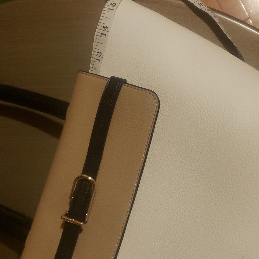 DKNY WHITE AND TAN TOTE SHOULDER BAG - Picture 9 of 11